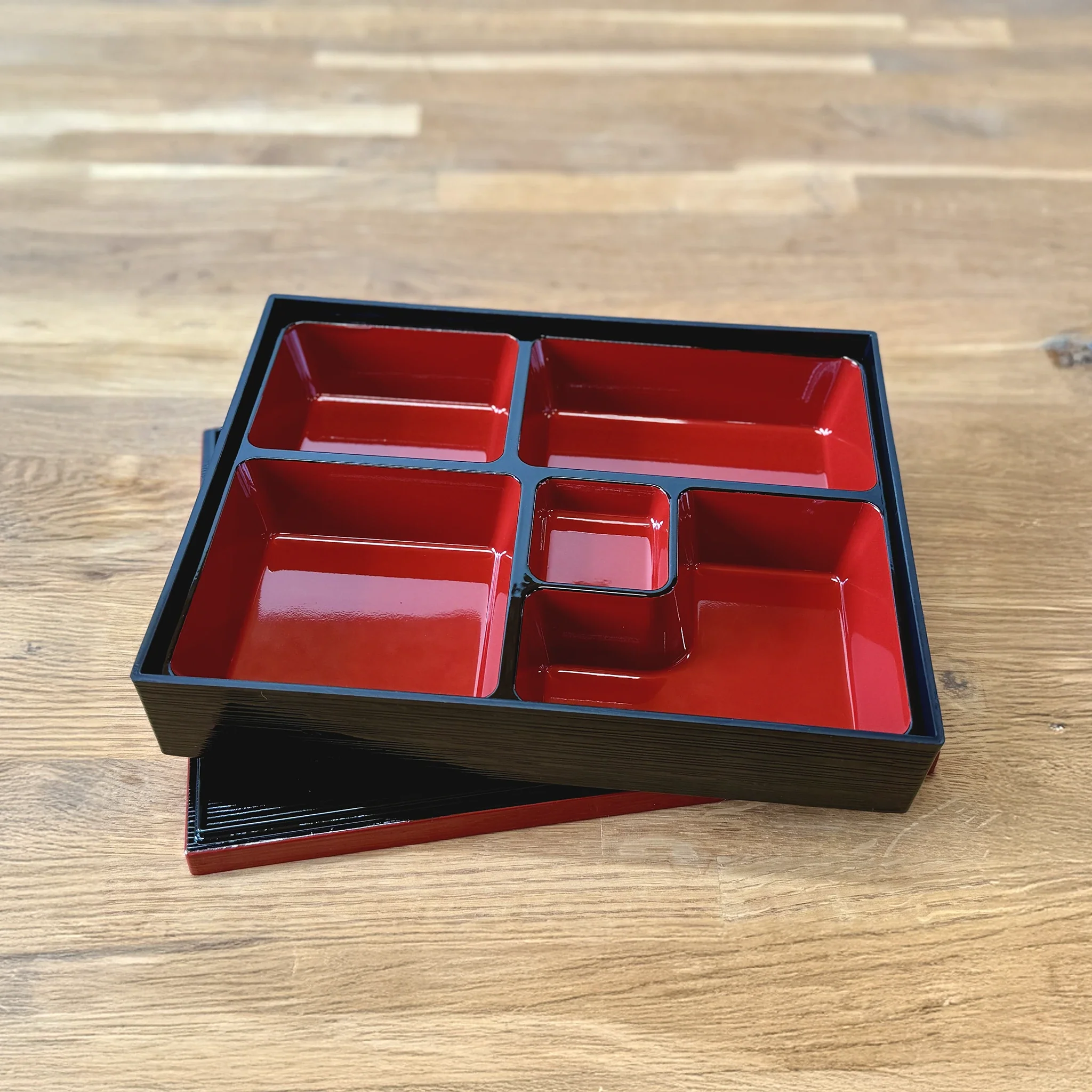 Bento Box – 5 Section in Black & Red Lacquer - Image 4