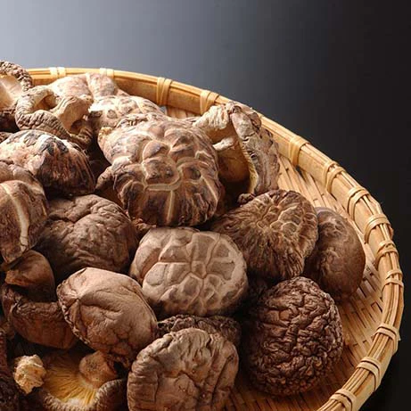 Dried Organic Donko Shiitake Mushrooms, 33-42mm - Image 2